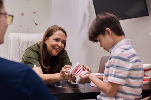 ¿Cuándo debería ir un niño al dentista por primera vez?